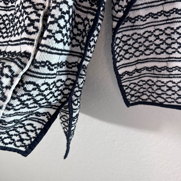 Madewell Pullover Sweater, Crochet Knit with Pocket - Picture 3 of 8